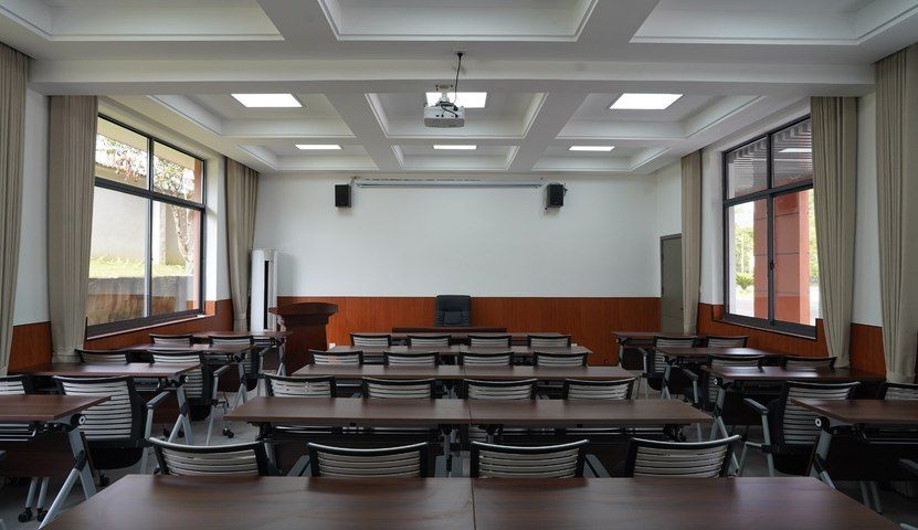 智慧校园会议室实景